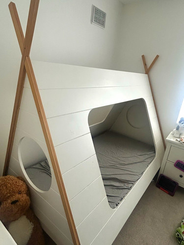White wooden teepee - white,